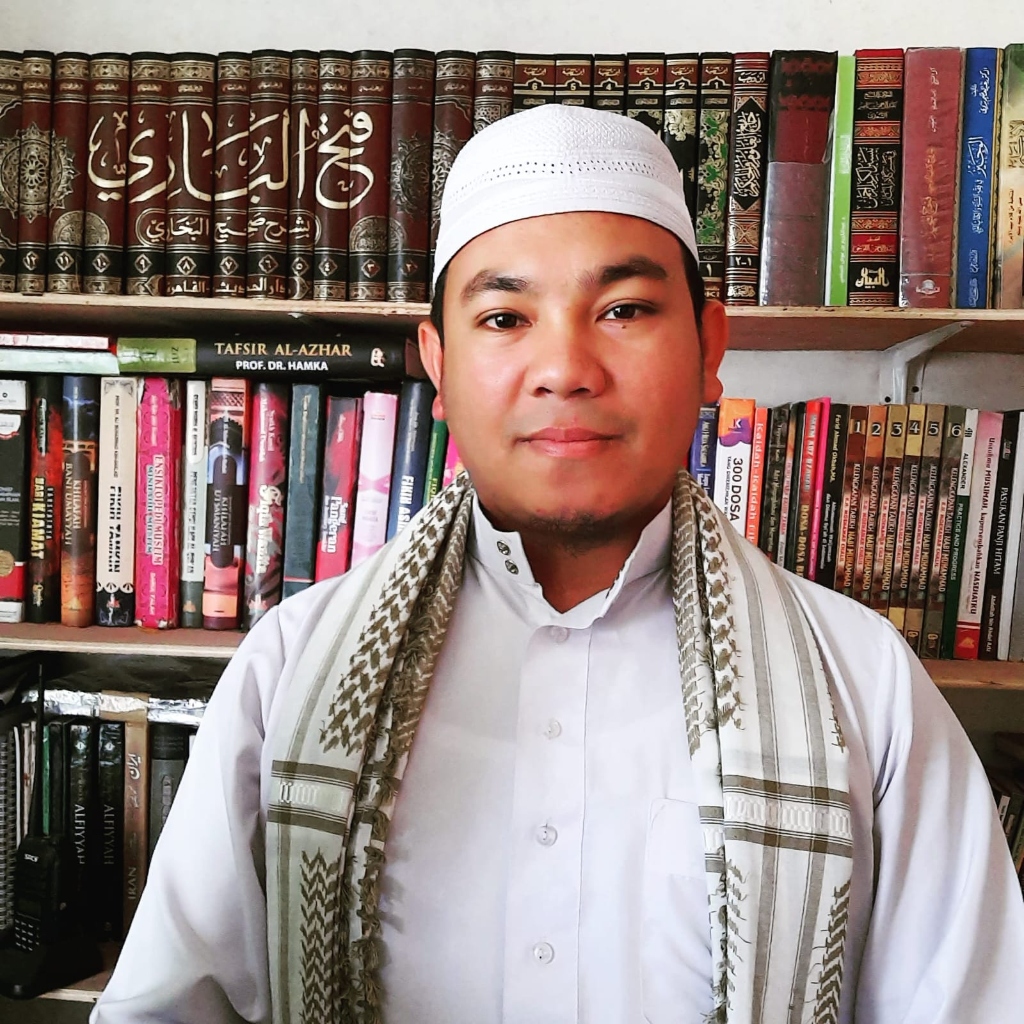Dr. Muttaqin, S.Pd.I., M.H.